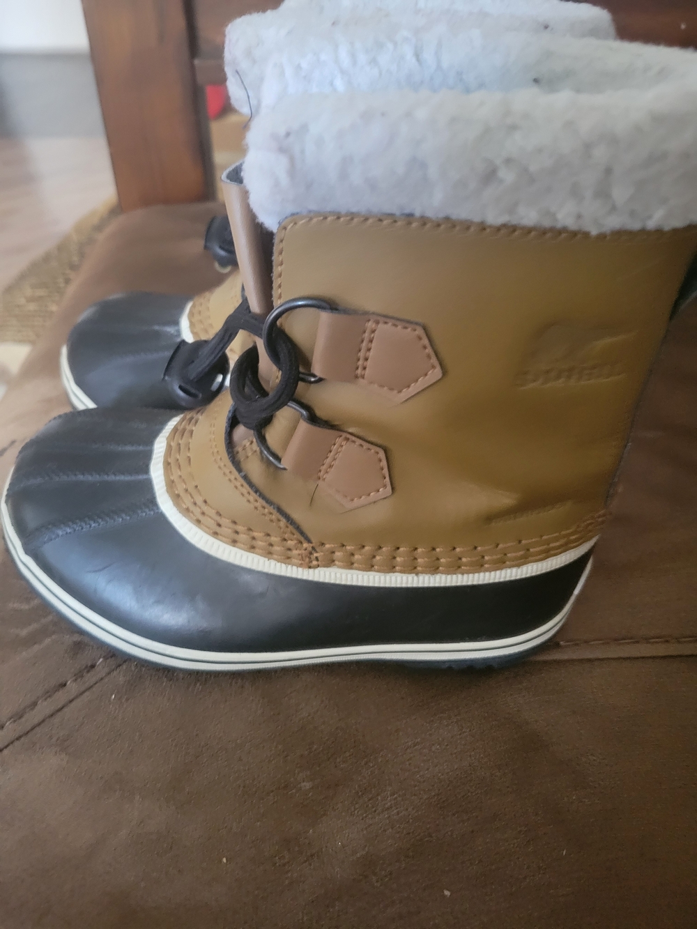SOREL Kids’ Winter Boots Tan & Black US 12 / EU 29